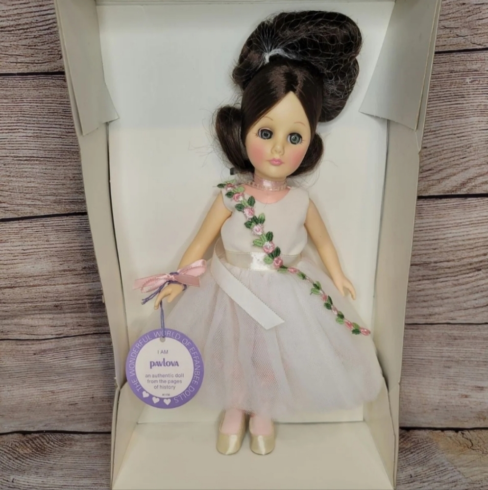 Vintage Effanbee Historical Pavlova ballerina doll